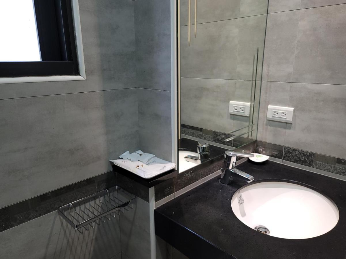 渡小夜電梯民宿 Yilannight B&B Vucsie Kültér fotó