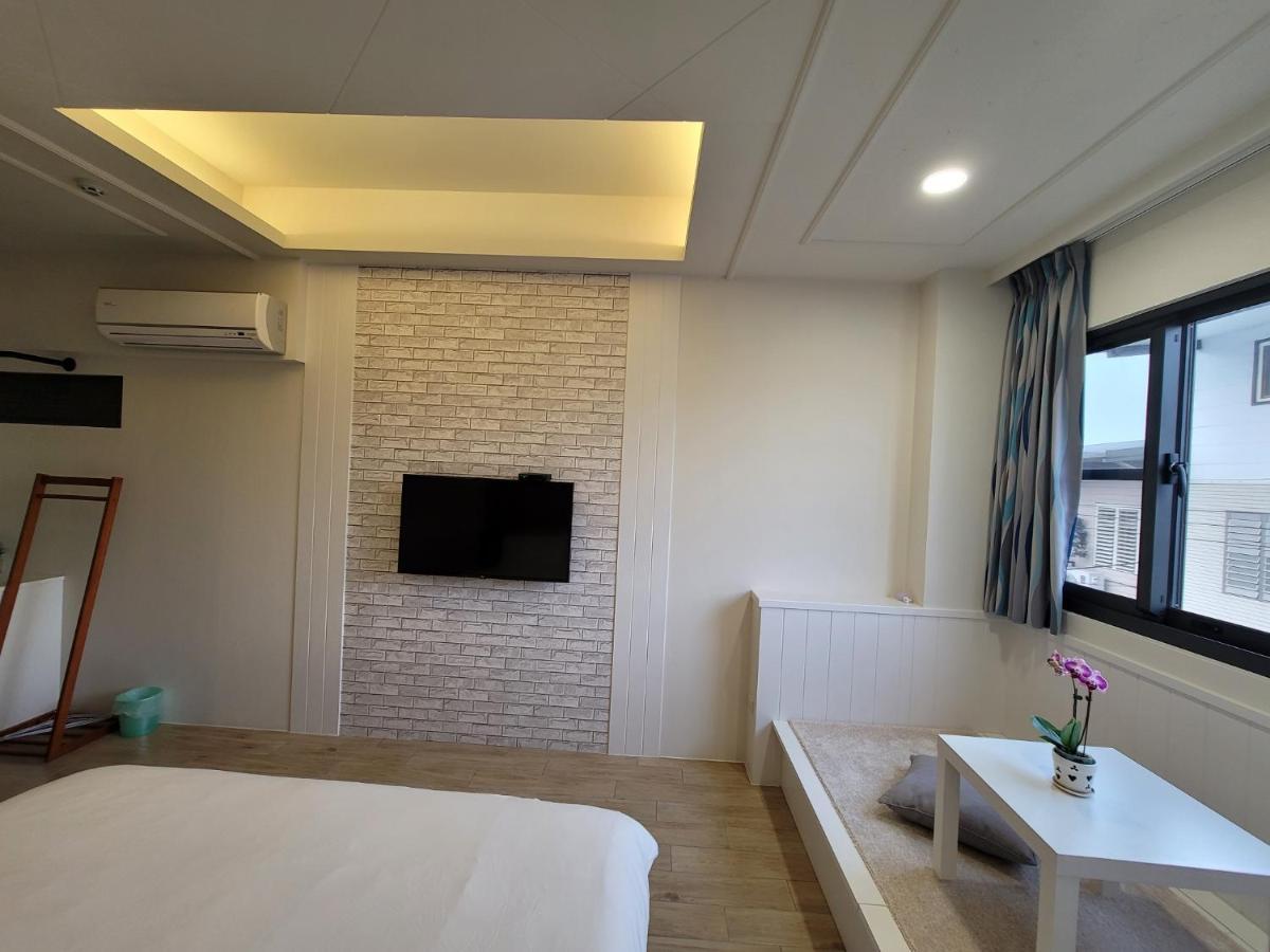 渡小夜電梯民宿 Yilannight B&B Vucsie Kültér fotó