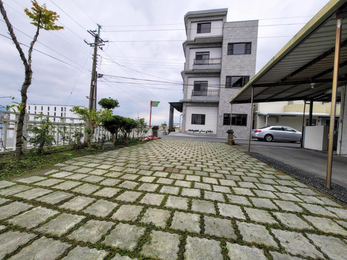渡小夜電梯民宿 Yilannight B&B Vucsie Kültér fotó