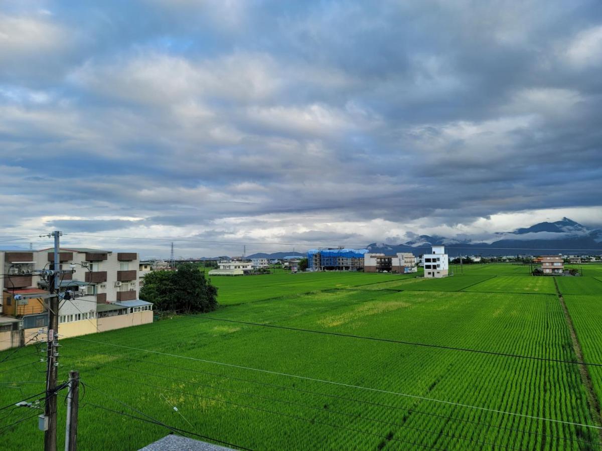 渡小夜電梯民宿 Yilannight B&B Vucsie Kültér fotó