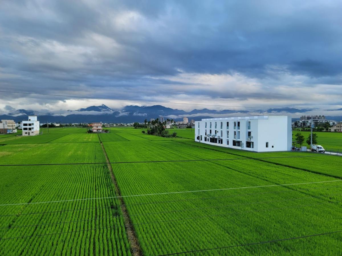 渡小夜電梯民宿 Yilannight B&B Vucsie Kültér fotó