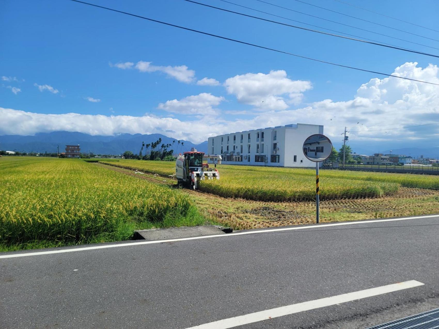 渡小夜電梯民宿 Yilannight B&B Vucsie Kültér fotó